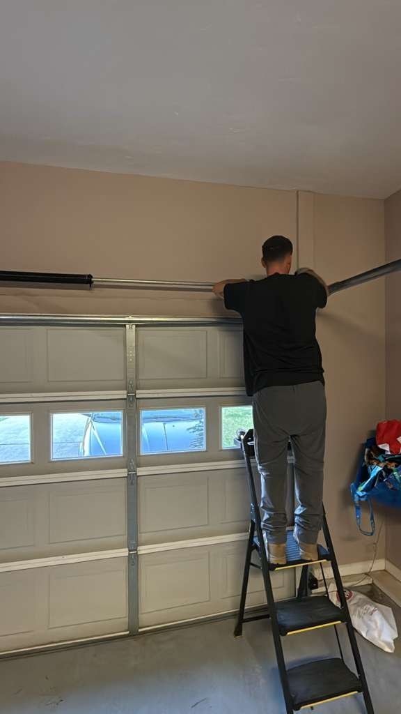 Garage door repair work, gallery photo 3